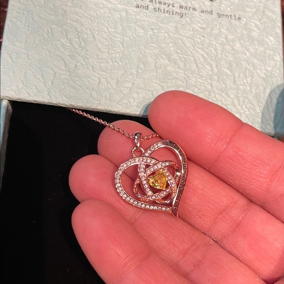 ROSE Gold Elegant Silver Heart Necklace New in Box CZ synthetic stones - Picture 12 of 13